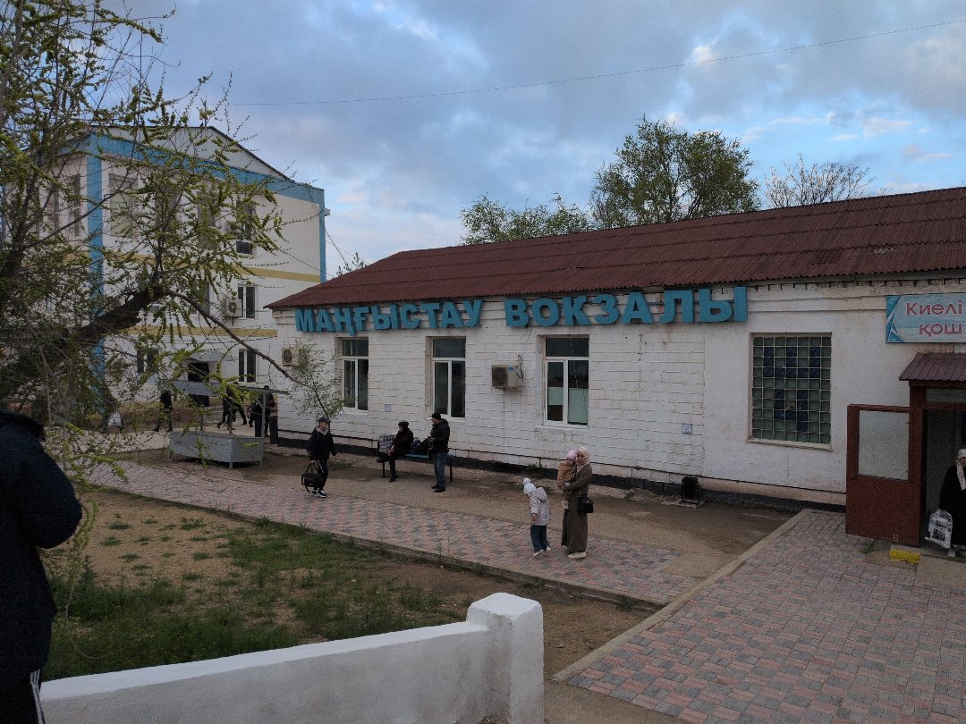 Day 23+24+25: 2774 km / 55 hours by train - 12.000 km - The Complete Silk Road #silkroad