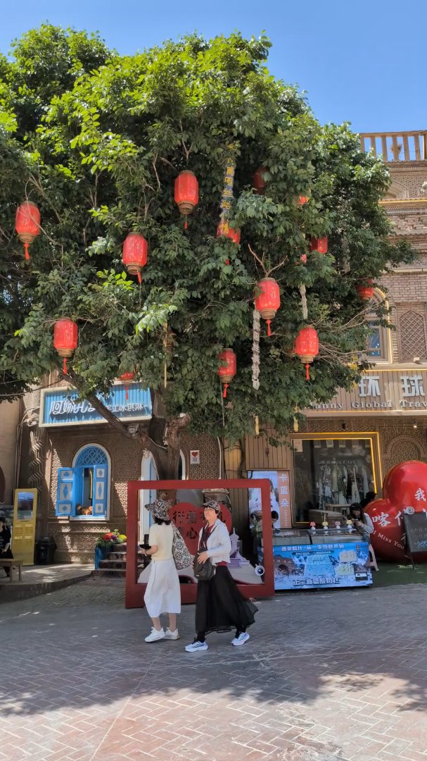 Day 31+32: Through the Taklamakan to Kashgar - 12.000 km - The Complete Silk Road #silkroad