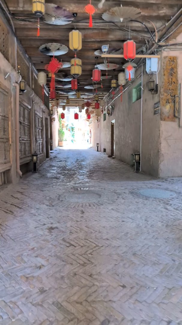 Day 31+32: Through the Taklamakan to Kashgar - 12.000 km - The Complete Silk Road #silkroad