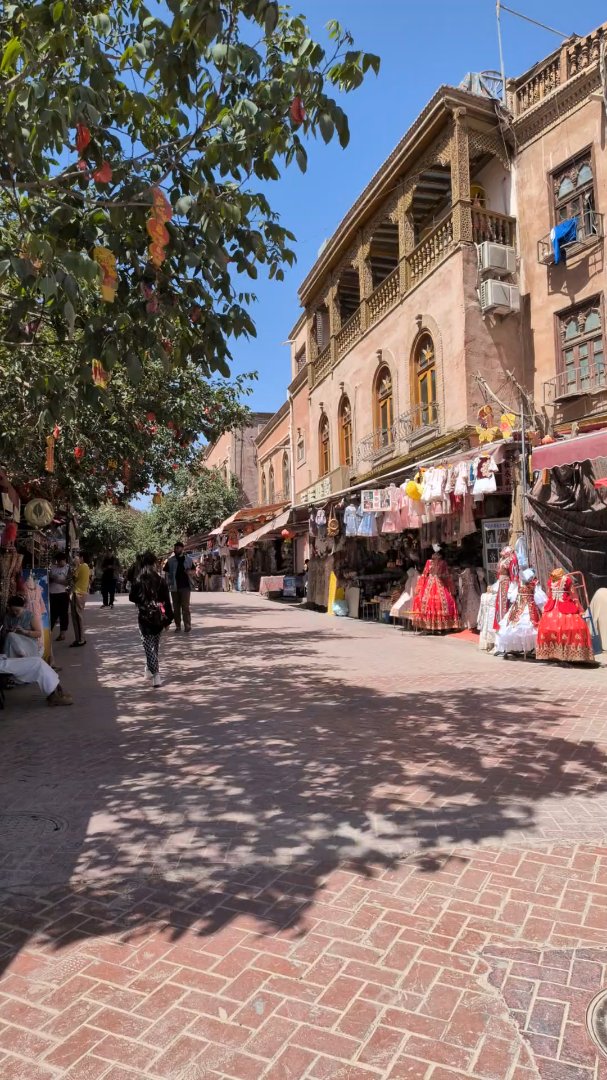 Day 31+32: Through the Taklamakan to Kashgar - 12.000 km - The Complete Silk Road #silkroad