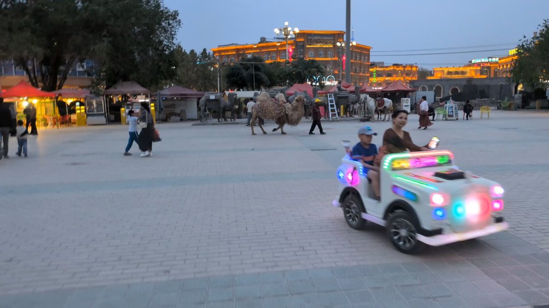 Day 33: Kashgar, Gate to the Silkroad - 12.000 km - The Complete Silk Road #silkroad