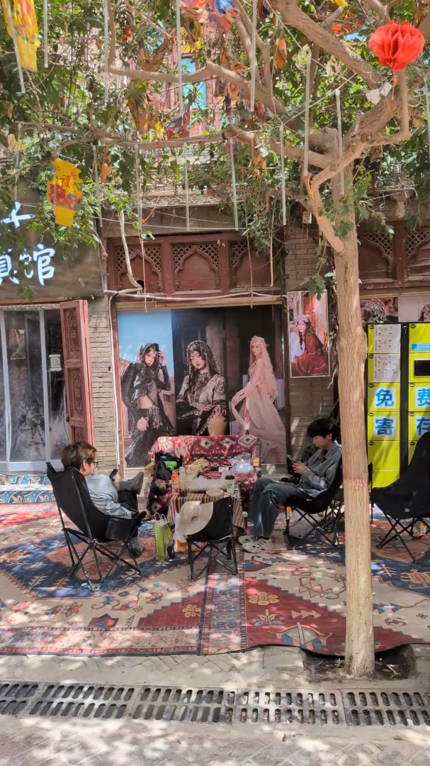 Day 33: Kashgar, Gate to the Silkroad - 12.000 km - The Complete Silk Road #silkroad