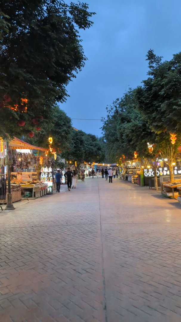Day 33: Kashgar, Gate to the Silkroad - 12.000 km - The Complete Silk Road #silkroad