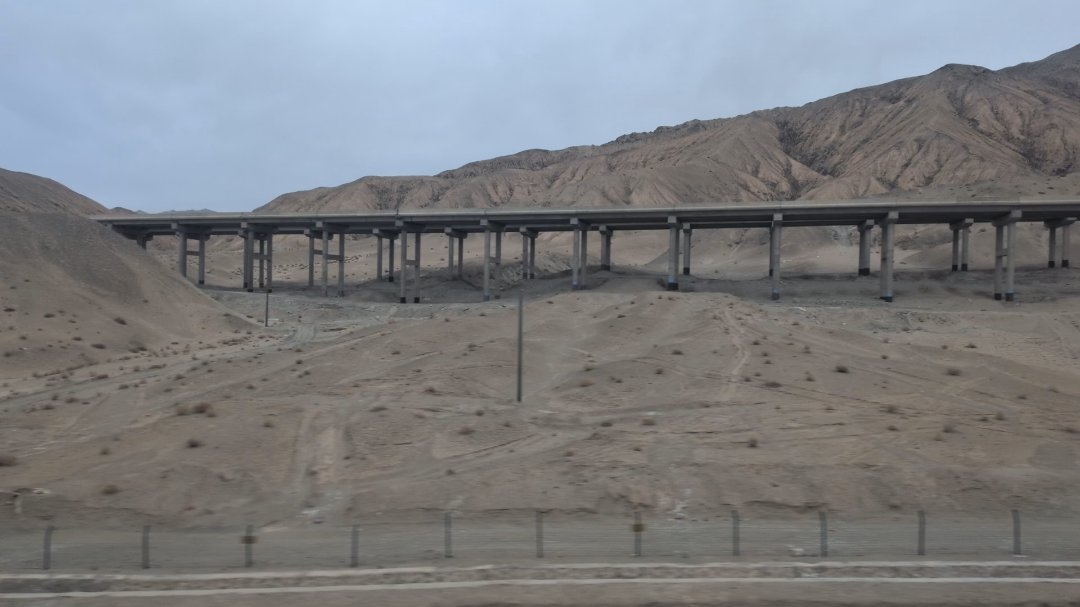 Day 34+35+36: 44 hours on a train: Taklamakan and Parts of Tibet - 12.000 km - The Complete Silk Road #silkroad