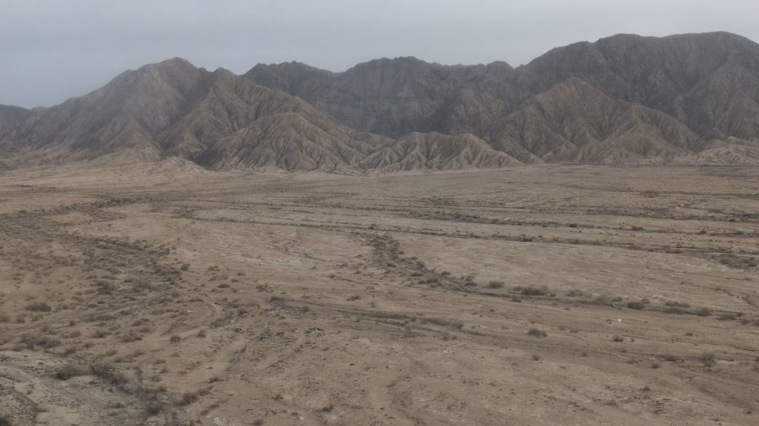 Day 34+35+36: 44 hours on a train: Taklamakan and Parts of Tibet - 12.000 km - The Complete Silk Road #silkroad