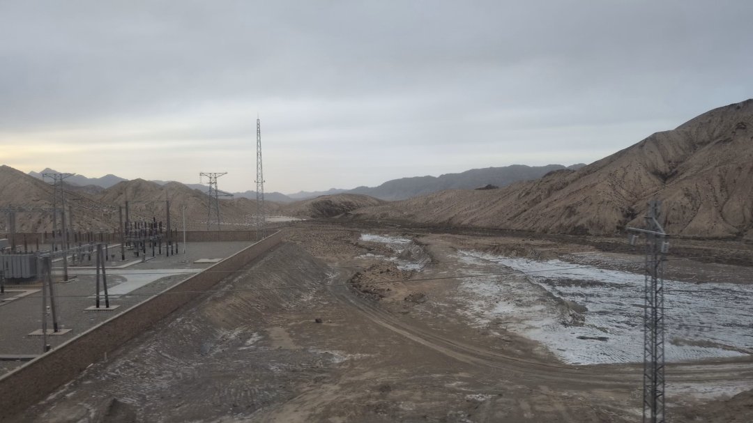 Day 34+35+36: 44 hours on a train: Taklamakan and Parts of Tibet - 12.000 km - The Complete Silk Road #silkroad