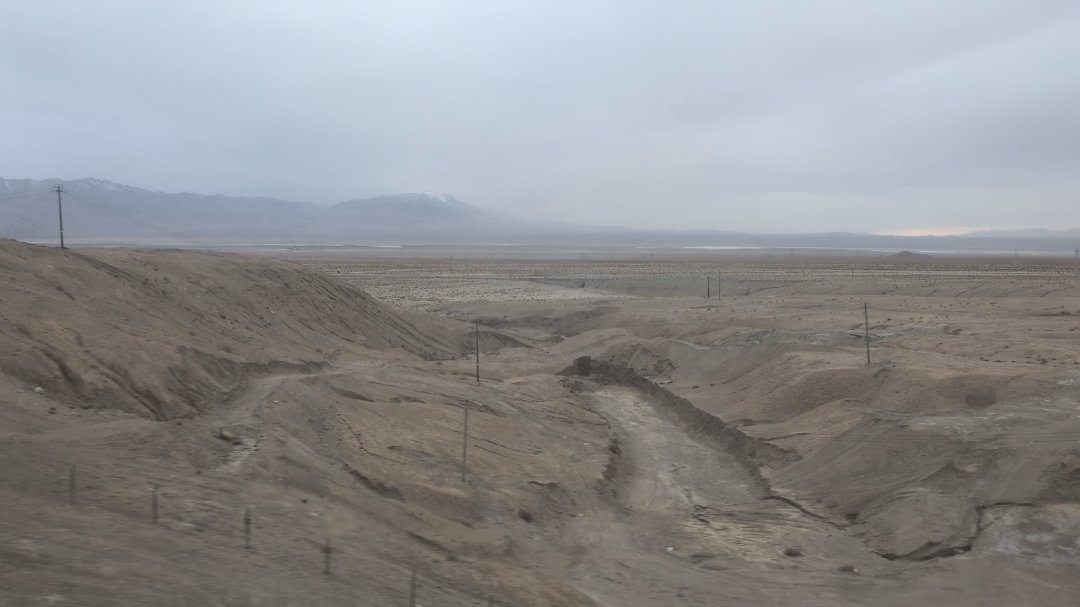Day 34+35+36: 44 hours on a train: Taklamakan and Parts of Tibet - 12.000 km - The Complete Silk Road #silkroad