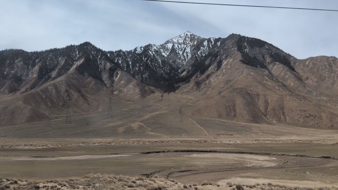 Day 34+35+36: 44 hours on a train: Taklamakan and Parts of Tibet - 12.000 km - The Complete Silk Road #silkroad