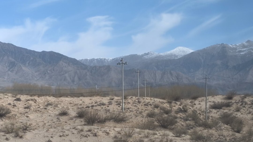 Day 34+35+36: 44 hours on a train: Taklamakan and Parts of Tibet - 12.000 km - The Complete Silk Road #silkroad