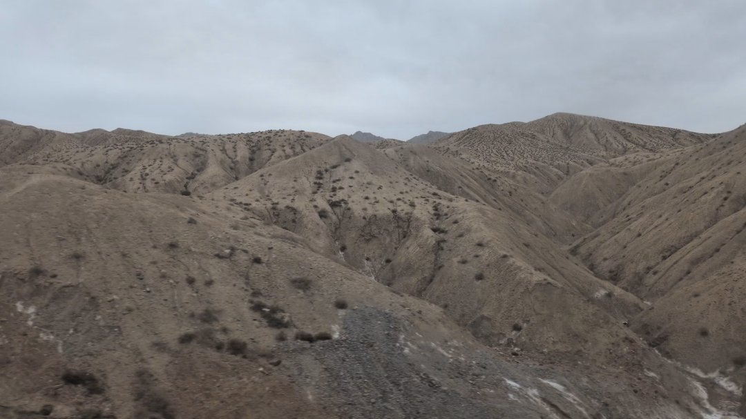 Day 34+35+36: 44 hours on a train: Taklamakan and Parts of Tibet - 12.000 km - The Complete Silk Road #silkroad