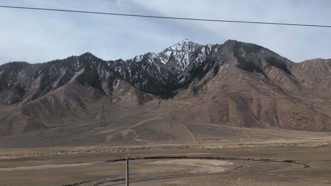 Day 34+35+36: 44 hours on a train: Taklamakan and Parts of Tibet - 12.000 km - The Complete Silk Road #silkroad
