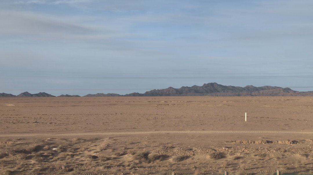 Day 34+35+36: 44 hours on a train: Taklamakan and Parts of Tibet - 12.000 km - The Complete Silk Road #silkroad