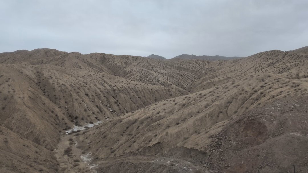 Day 34+35+36: 44 hours on a train: Taklamakan and Parts of Tibet - 12.000 km - The Complete Silk Road #silkroad