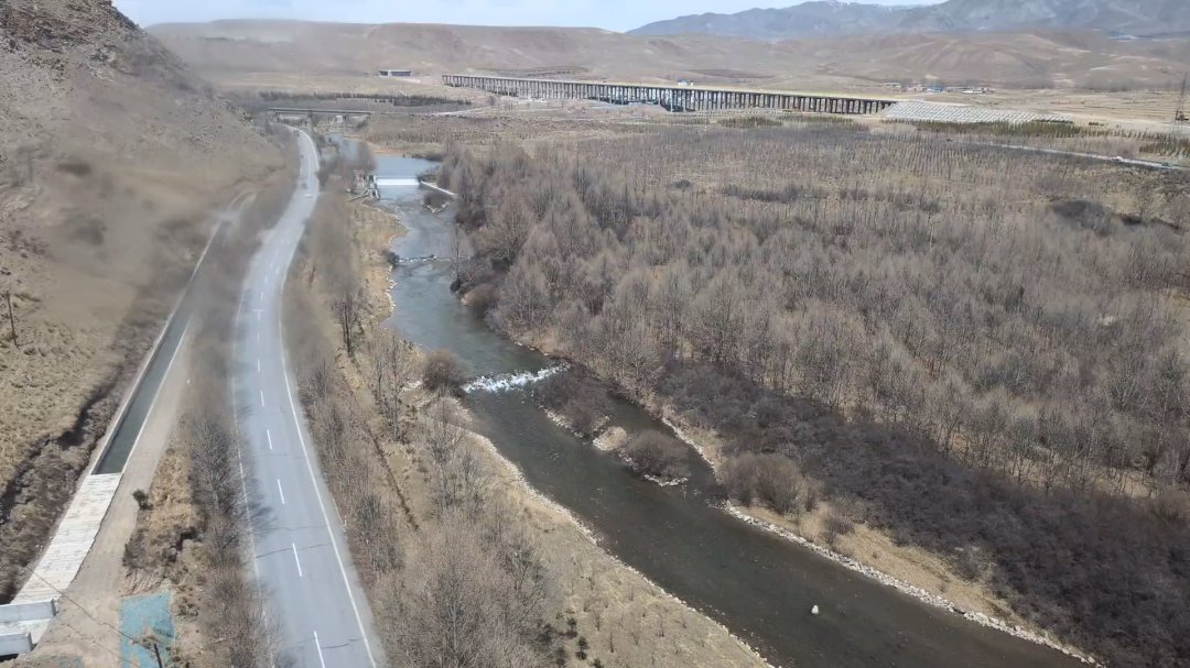 Day 34+35+36: 44 hours on a train: Taklamakan and Parts of Tibet - 12.000 km - The Complete Silk Road #silkroad