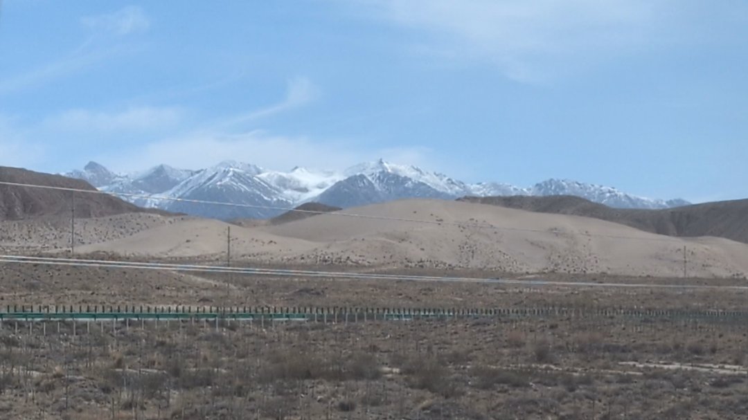 Day 34+35+36: 44 hours on a train: Taklamakan and Parts of Tibet - 12.000 km - The Complete Silk Road #silkroad