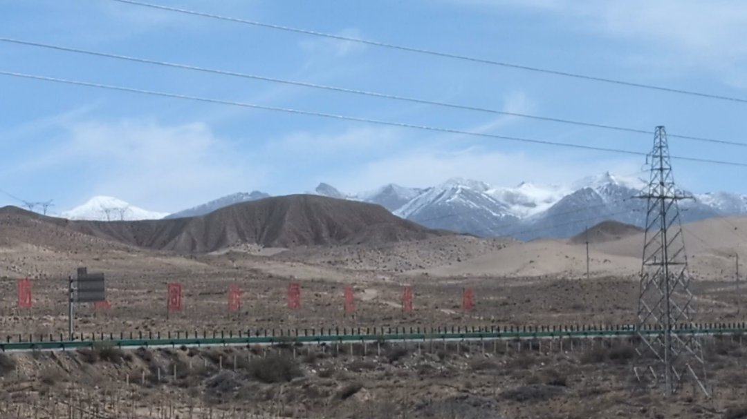 Day 34+35+36: 44 hours on a train: Taklamakan and Parts of Tibet - 12.000 km - The Complete Silk Road #silkroad