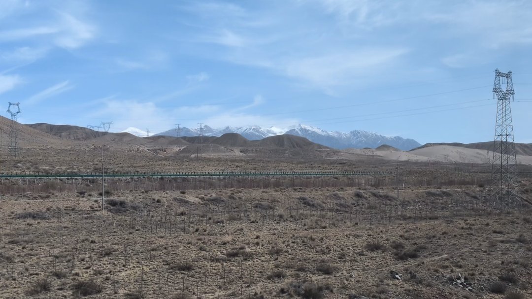Day 34+35+36: 44 hours on a train: Taklamakan and Parts of Tibet - 12.000 km - The Complete Silk Road #silkroad