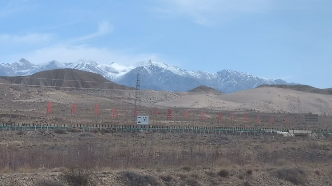 Day 34+35+36: 44 hours on a train: Taklamakan and Parts of Tibet - 12.000 km - The Complete Silk Road #silkroad