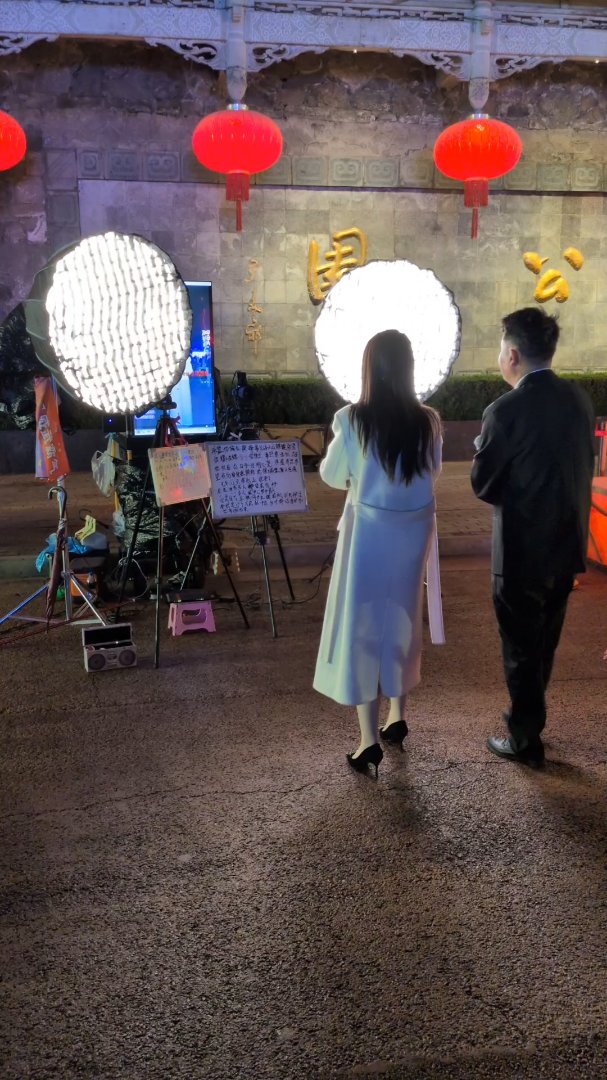 Day 37: Mayday in Lanzhou - 12.000 km - The Complete Silk Road #silkroad