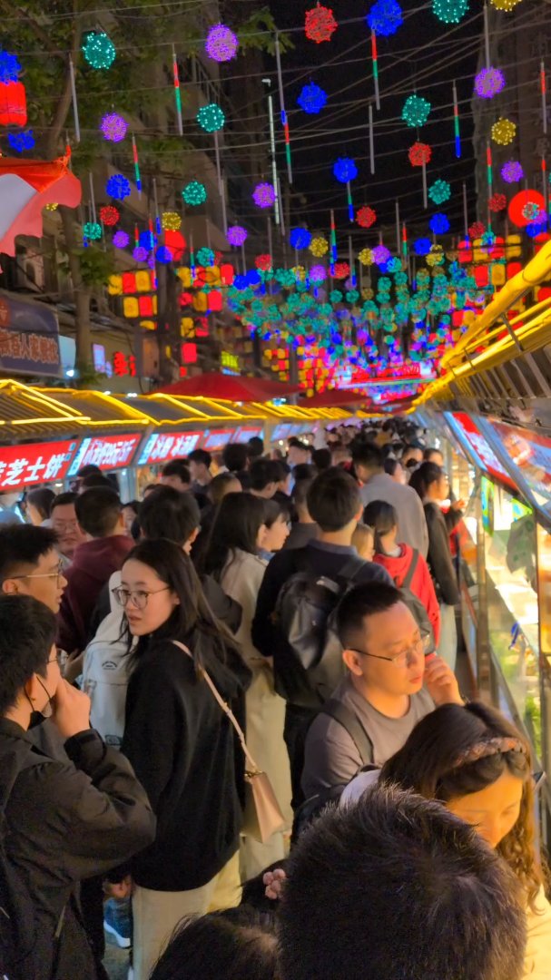 Day 37: Mayday in Lanzhou - 12.000 km - The Complete Silk Road #silkroad