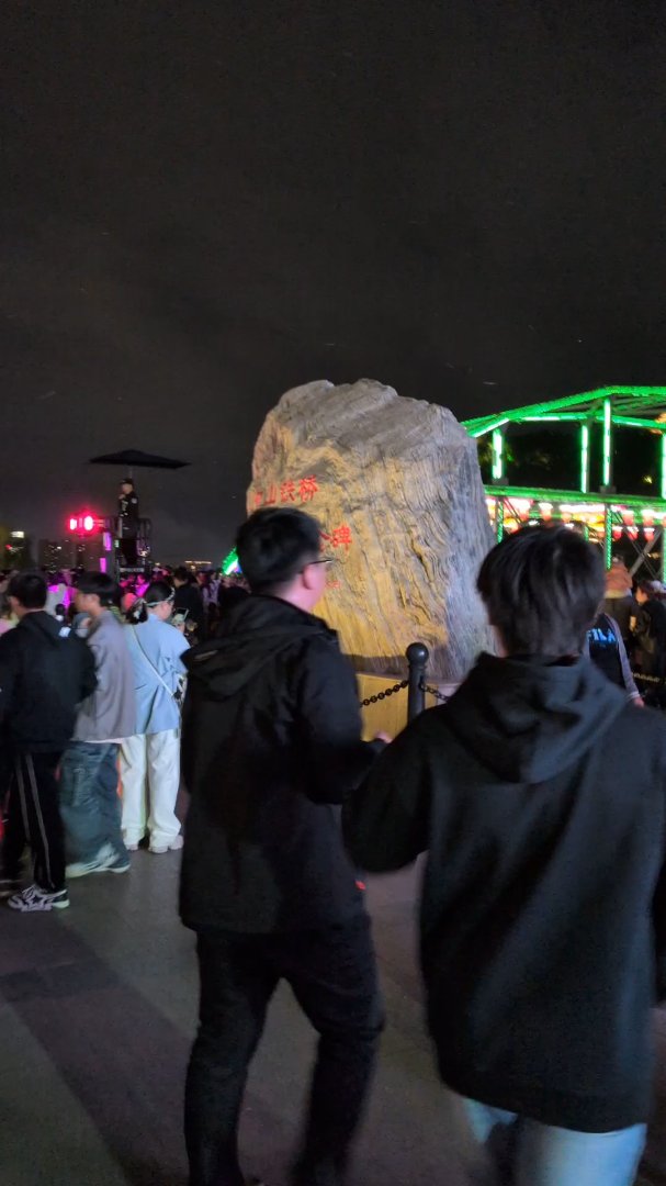 Day 37: Mayday in Lanzhou - 12.000 km - The Complete Silk Road #silkroad