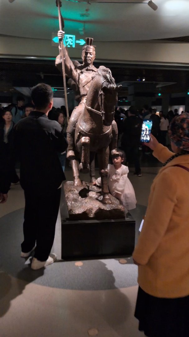 Day 37: Mayday in Lanzhou - 12.000 km - The Complete Silk Road #silkroad