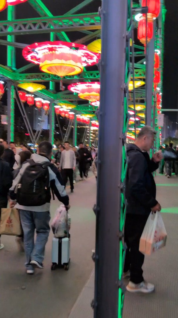 Day 37: Mayday in Lanzhou - 12.000 km - The Complete Silk Road #silkroad