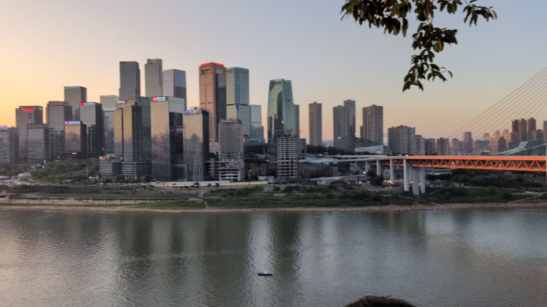 Day 40: Sightseeing and Drone Show in Chongqing - 20.000 km - Off to Singapore #homerun