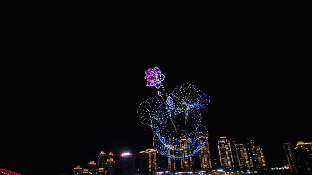 Day 40: Sightseeing and Drone Show in Chongqing - 20.000 km - Off to Singapore #homerun