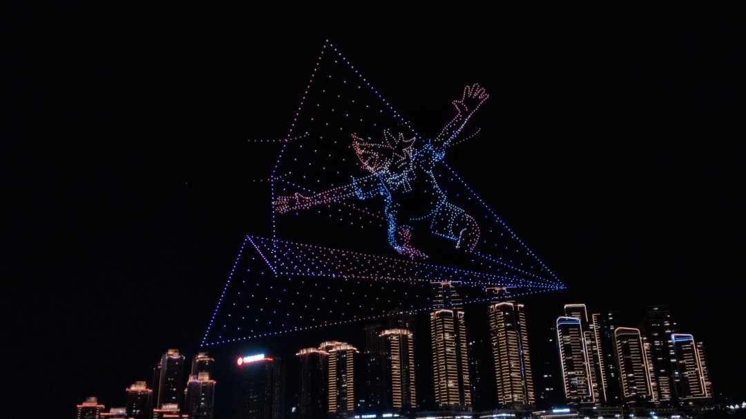 Day 40: Sightseeing and Drone Show in Chongqing - 20.000 km - Off to Singapore #homerun