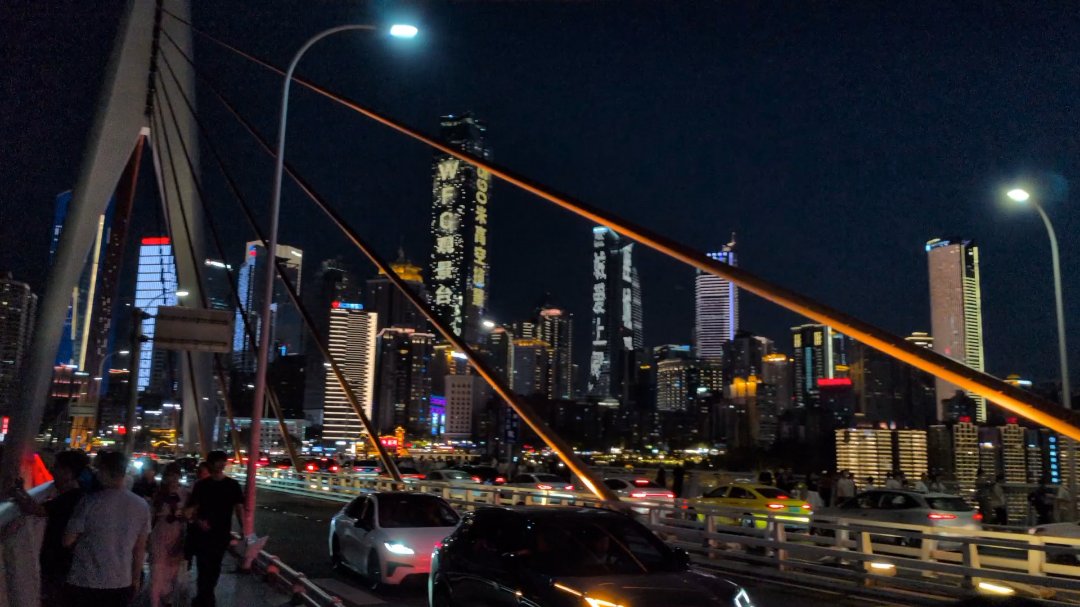 Day 40: Sightseeing and Drone Show in Chongqing - 20.000 km - Off to Singapore #homerun