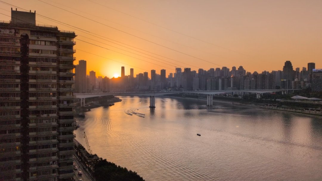 Day 40: Sightseeing and Drone Show in Chongqing - 20.000 km - Off to Singapore #homerun