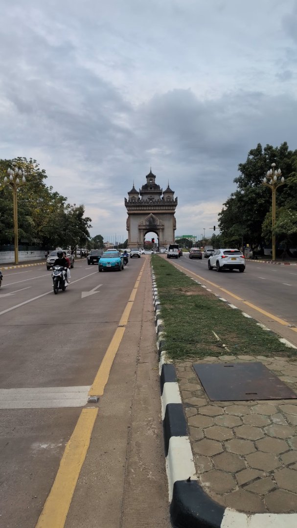 Day 44: Vientiane to Nong Khai - 20.000 km - Off to Singapore #homerun — Vientiane to Nong Khai